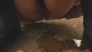 Japanese schoolgirl peeing in public