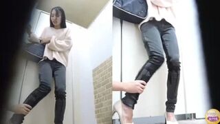 DLSL-414 05 Fear of wetting oneself