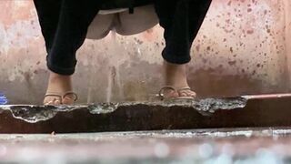 asian girl pissing
