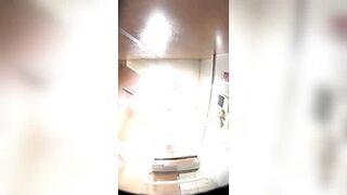 30usd15381305wcpeep Strawberry panchu from a beautiful older sister ... Big city station toilet not leaked 20