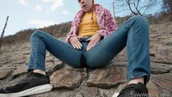 Vinny Foxbrat - Wetting Scene