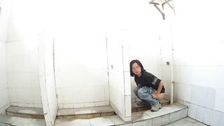 Open Public Toilet 4