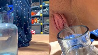 HotPissingWifey - Pissing in a vase