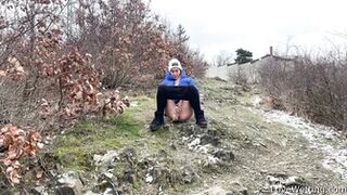 Naomi Bennet - Pissing Scene
