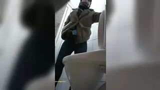 Public Toilet 2022 (034-039)