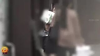 DLEE-775 05 Public toilet hidden camera: women jumping inside the toilet and popping the cork of urine champagne. VOL. 2