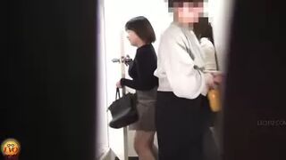 DLEE-771 02 Girls barely holding their pee while waiting by the toilet door. VOL. 5